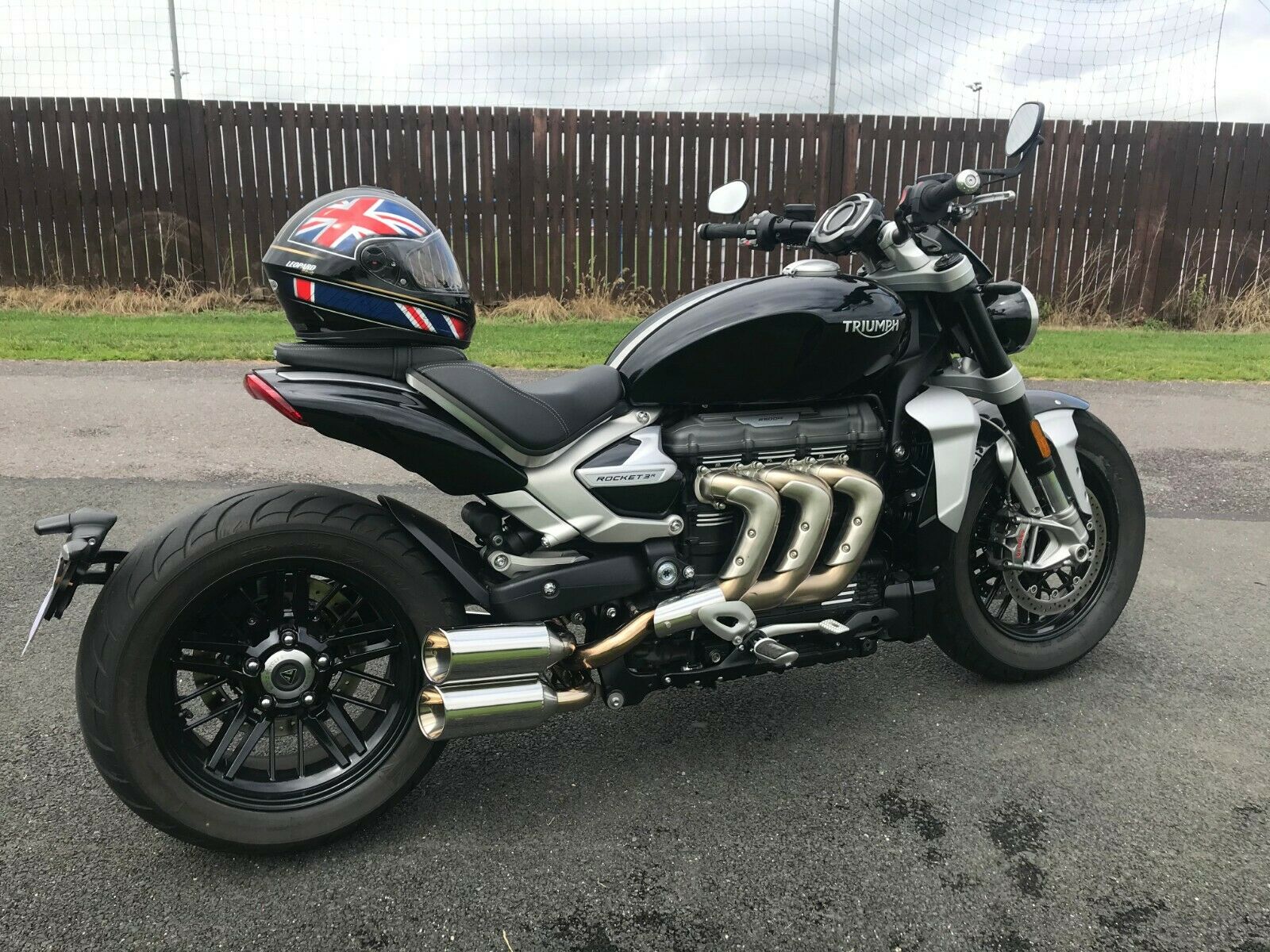 Triumph rocket exhaust store systems